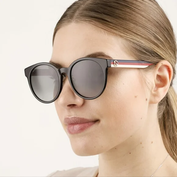 Gucci | Accessories | New Gucci Womens Sunglasses Gg46sk 001  display picture 3